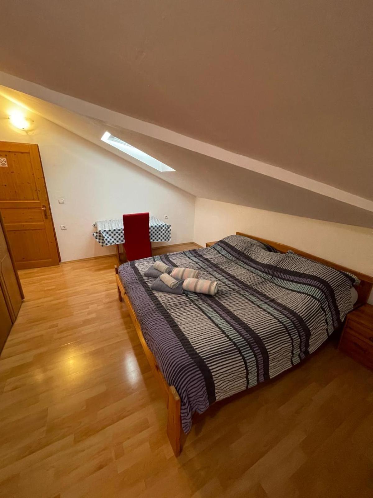 Dejan Apartment-Top Centar พูลา ภายนอก รูปภาพ